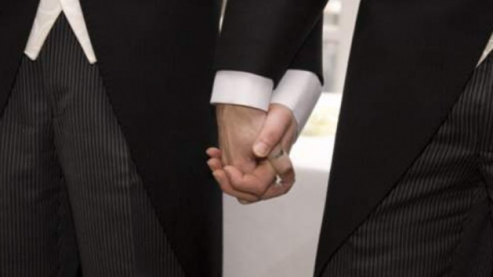 Отец за еднополовите бракове в Гърция: Това е началото на края | StandartNews.com