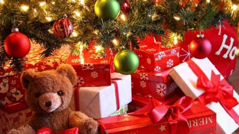 Тенджери и играчки носи Дядо Коледа | StandartNews.com