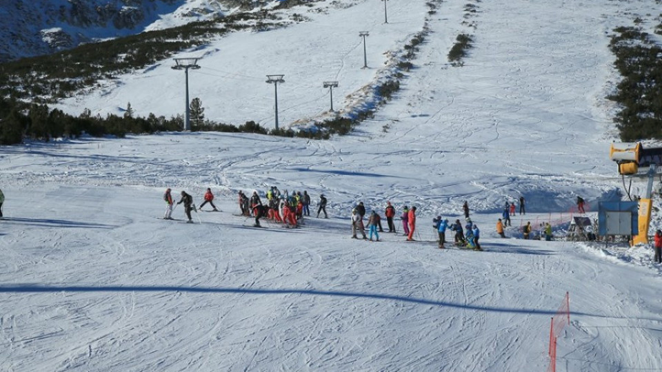 90 алпийци ще стартират в слаломите за купа „Юлен" | StandartNews.com