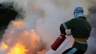 Горски пожар бушува в района на Златоград