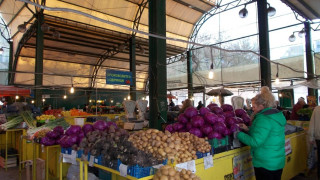 С газови отоплители ще греят търговци и клиенти на пазара в Добрич
