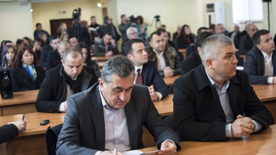 Местният парламент в Кърджали за пореден път не избра председател | StandartNews.com