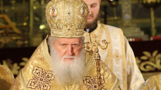 Патриарх Неофит: Бог да ни дава топли сърца и хладни умове през новата година