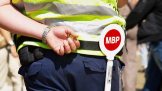 Повече пътни полицаи край шосето заради засиления трафик