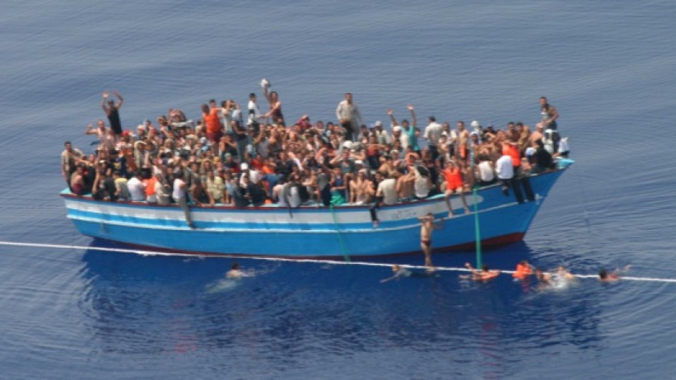 Откриха телата на 21 бежанци край бреговете на Егейско море | StandartNews.com