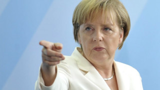Сигнал за бомба затвори офиса на Меркел