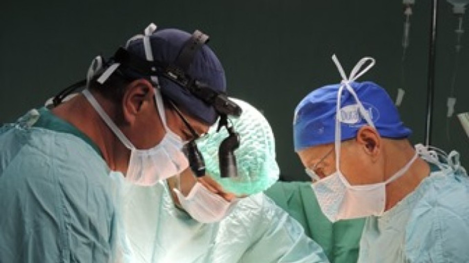 Лекари от „Софиямед“ спасиха от ампутация крака на мъж  с огромен тумор   | StandartNews.com