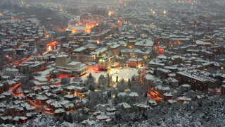 Ледът затвори училищата във Враца
