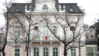 Местан призна: Два дни се крих в посолството