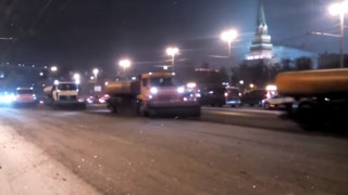 Как чистят улиците в Москва от снега (ВИДЕО)