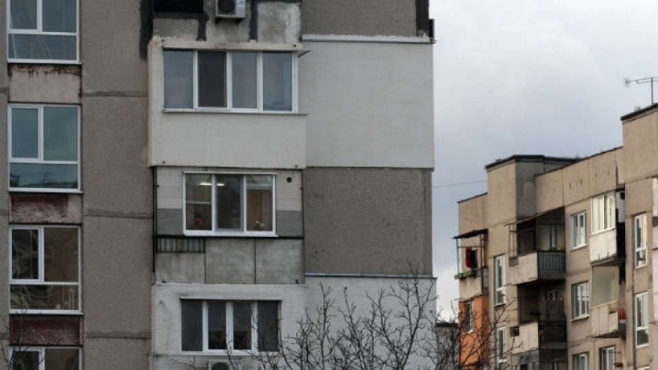 Община Момчилград сред отличниците в страната по сключени договори за саниране | StandartNews.com