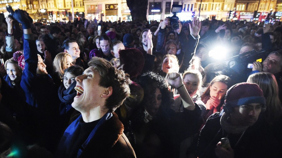 Почетоха Боуи с улични партита в Лондон  | StandartNews.com