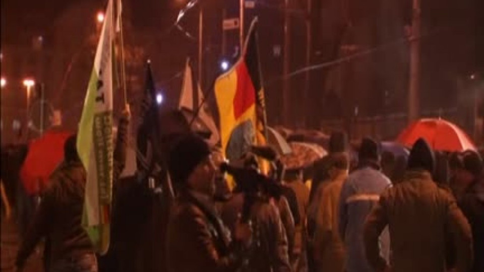 Задържаха активисти, палили и чупили коли в Лайпциг | StandartNews.com