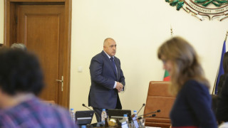 Бойко към Лозан: Атакувате ме политически!