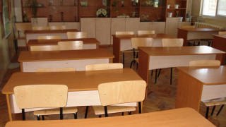 Над 490 училища в страната с дървена ваканция