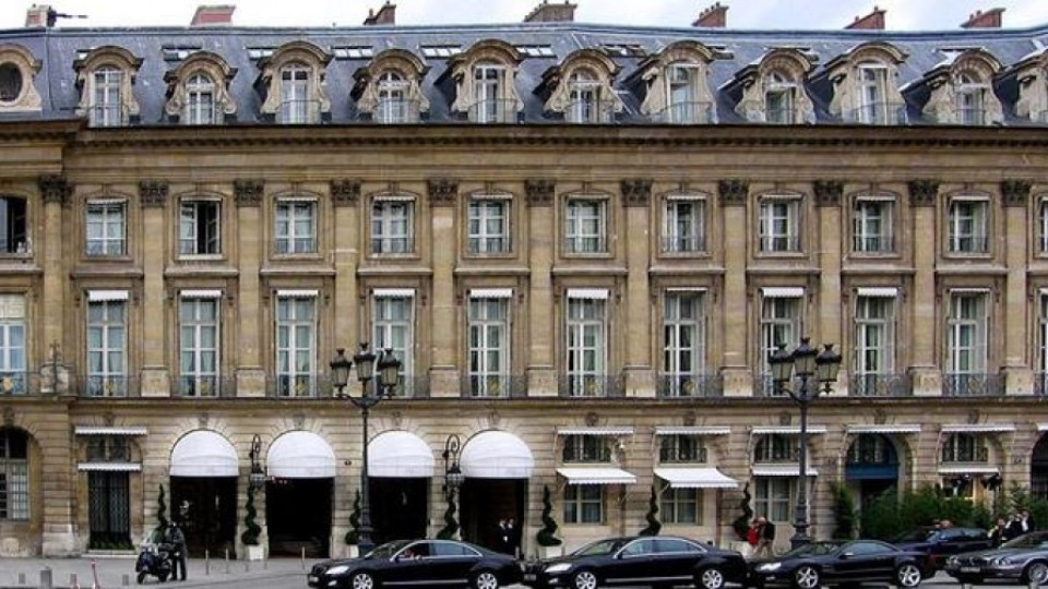 Пламна прочутият хотел "Риц" в Париж | StandartNews.com