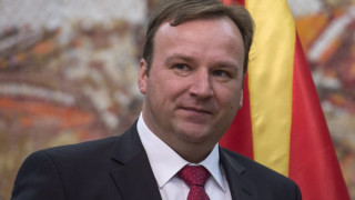 Македонският парламент гласува разпускането си