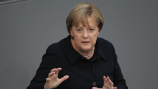 Рейтингът на Меркел удари дъното