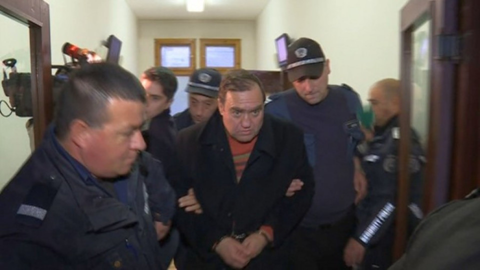 Оставиха в ареста бившия кмет на Стрелча | StandartNews.com