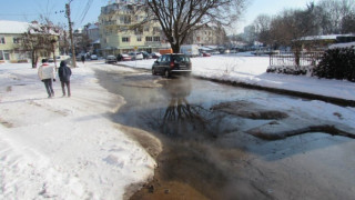 Затруднено е движението по бул. "Пейо Яворов" в столицата