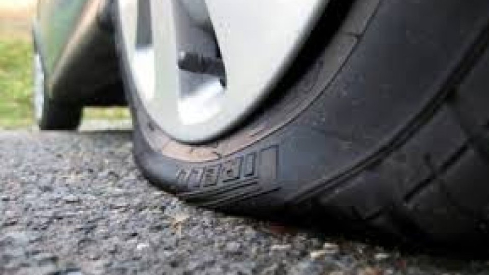 Десетки коли осъмнаха с нарязани гуми в Пловдив | StandartNews.com