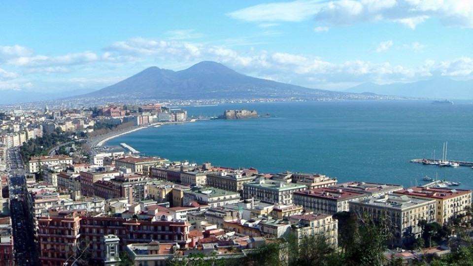 Неапол застрашен от съдбата на Помпей | StandartNews.com