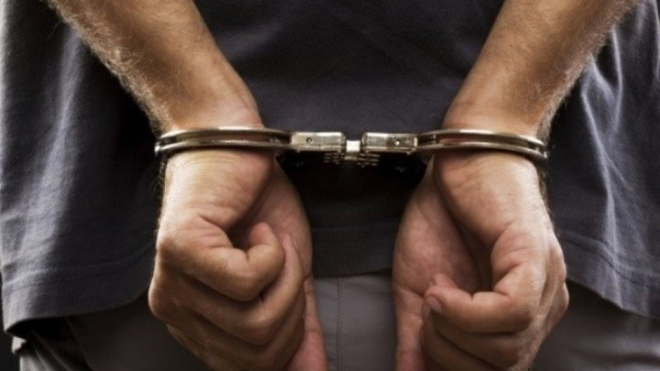 Арестуваха въоръжен сериен обирджия в Бургас | StandartNews.com