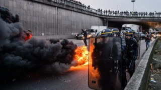 Безредици в Париж на протест срещу Uber