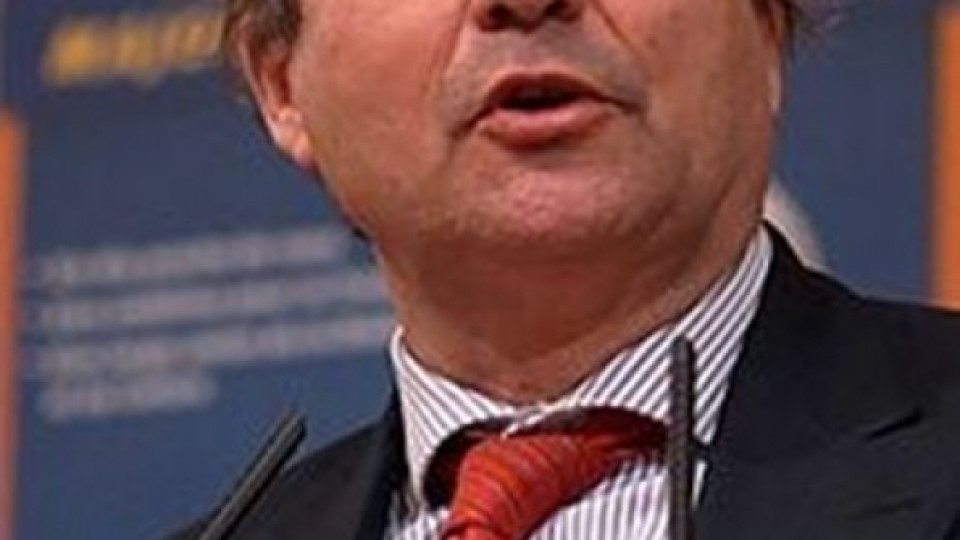 Френски сенатор попиля Плевнелиев | StandartNews.com