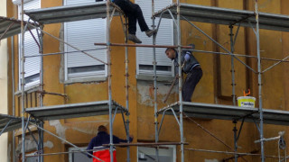 Санират и малки тухлени блокове