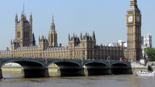 Шариат тегне над британски депутати