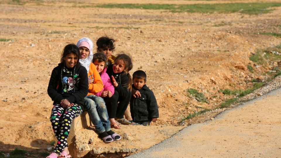 10 000 деца бежанци са в неизвестност | StandartNews.com