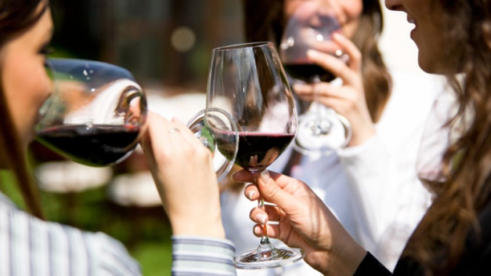 Купуваме повече бяло вино и розе | StandartNews.com