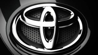 Toyota спира да произвежда коли, няма части