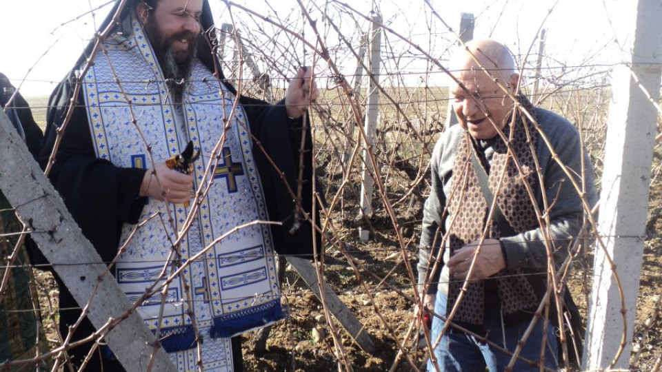 Владиката заряза лозята на бизнесмени | StandartNews.com