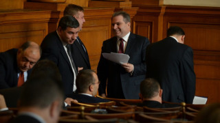 Дончев представя Кунева на депутатите