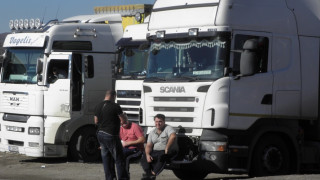 Нашите от границата: Ние страдаме, а отсреща пият узо и вино