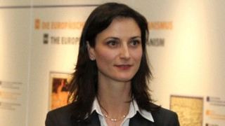 Номинираха Мария Габриел за "Евродепутат на годината"