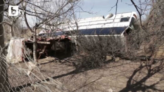 Камион обърнал автобуса в Македония