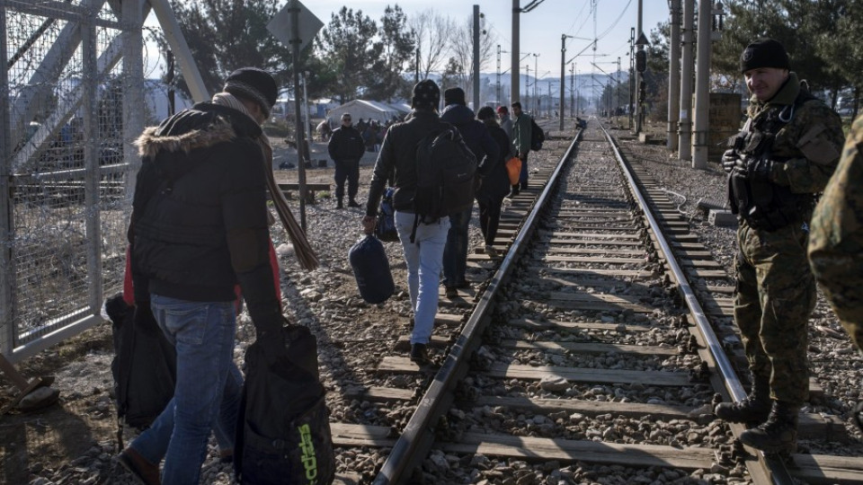Австрия: Затваряме границите, ако Турция не си вземе мигрантите | StandartNews.com