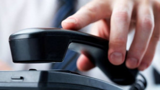 Банкови служители спасиха баба от телефонна измама