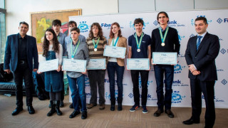 Fibank награди със стипендии ученици от СМГ