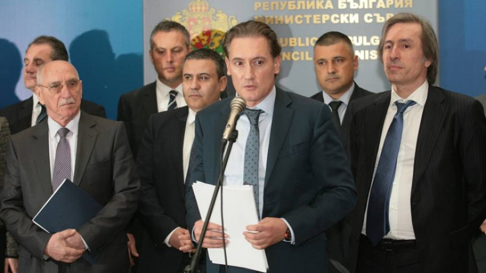 КРИБ: Бежанската вълна е взривоопасна, правителството дава стабилност  | StandartNews.com
