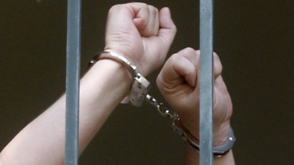 18-годишен с 13 присъди остава за постоянно в ареста | StandartNews.com