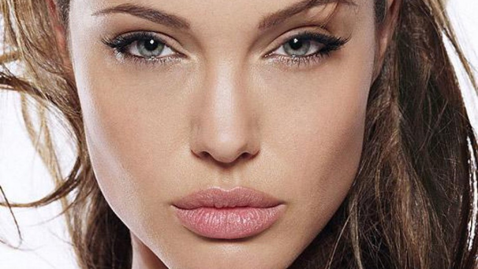 Анджелина Джоли: Никога не съм искала деца | StandartNews.com