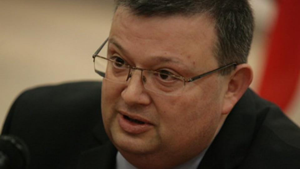 Цацаров поиска ВСС да провери думи на следовател | StandartNews.com