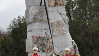 Кърджали се преклони пред Апостола 