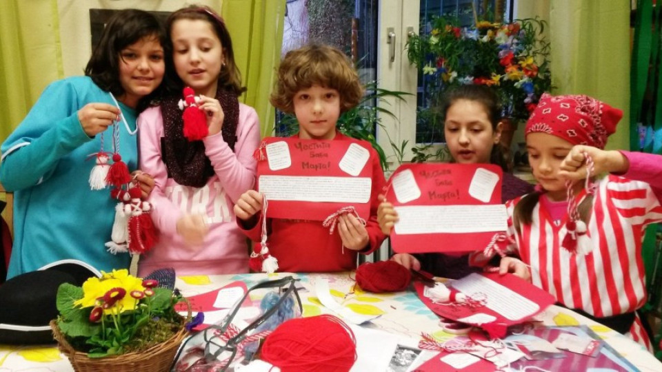 Наши в Дюселдорф искат българския в училище | StandartNews.com