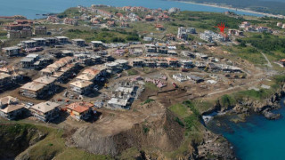 Събарят незаконен басейн в Буджака край Созопол