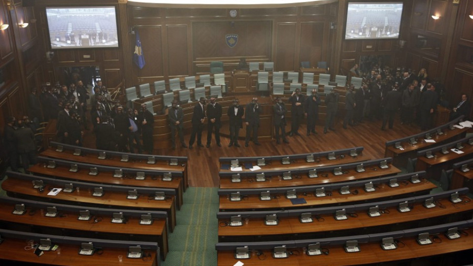 Газ прекъсна изборите в Косово | StandartNews.com